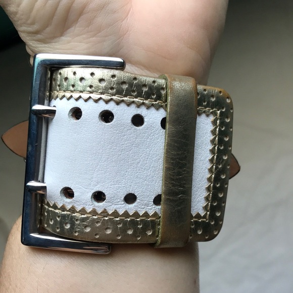 Guess Gold & white leather watch cuff bracelet - Picture 14 of 16